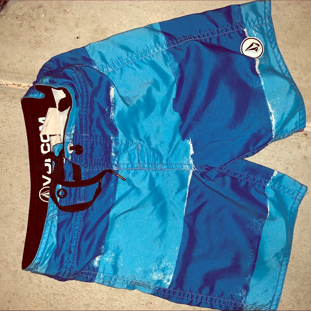 Boys volcomShorts